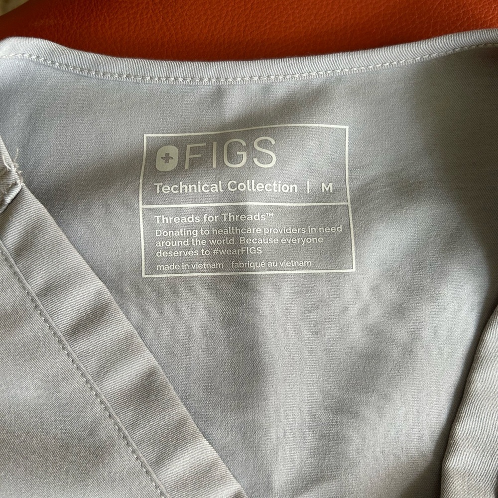 Figs Womens Catarina Scrub Top - Grey